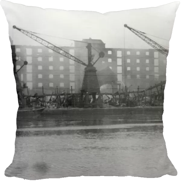 Blitz in London -- warehouses, Surrey Docks, WW2