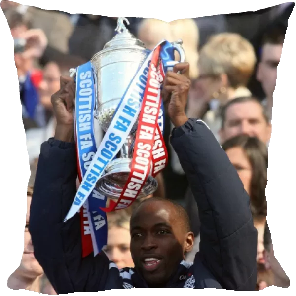 Rangers FC: DaMarcus Beasley Celebrates Scottish Cup Victory (2008) - Queen of the South vs Rangers - Hampden Park