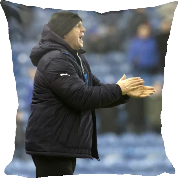 Kenny McDowall and Rangers Squad Take on Hibernian in Scottish Championship at Ibrox Stadium