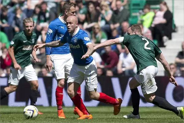 Rangers Nicky Law Outmaneuvers Hibernian's David Gray in Scottish Premiership Play-Off Drama