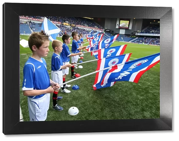 Rangers Flag Bearers: Unwavering Pride and Passion in the Champions League Qualifier vs FBK Kaunas (0-0)