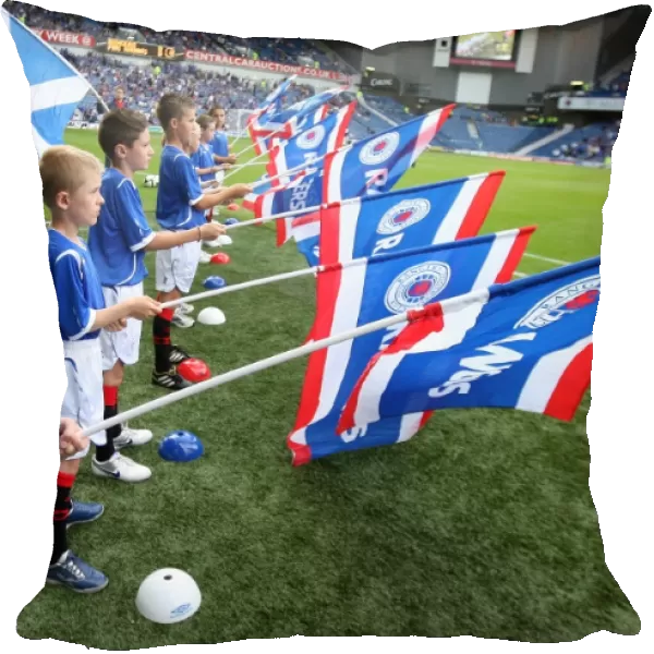 Rangers Flag Bearers: Unwavering Pride and Passion in the Champions League Qualifier vs FBK Kaunas (0-0)