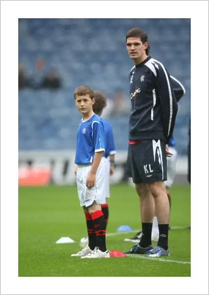 Rangers Football Club: Training Day with Kyle Lafferty and the Mascot (2008)