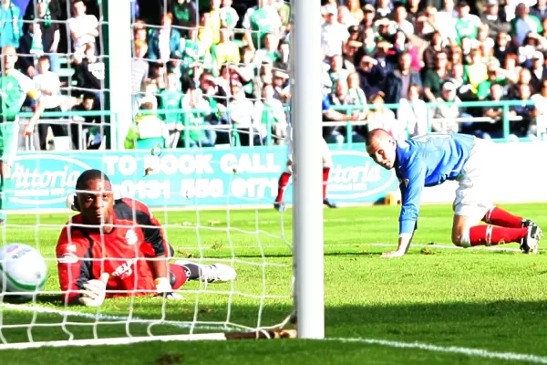 Kenny Miller Scores the Opener: Rangers Dominant 3-0 Victory over Hibernian (Clydesdale Bank Premier League)