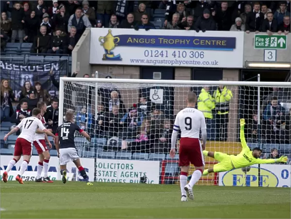 Mark O'Hara Scores Stunner for Dundee Against Rangers in Ladbrokes Premiership at Dens Park