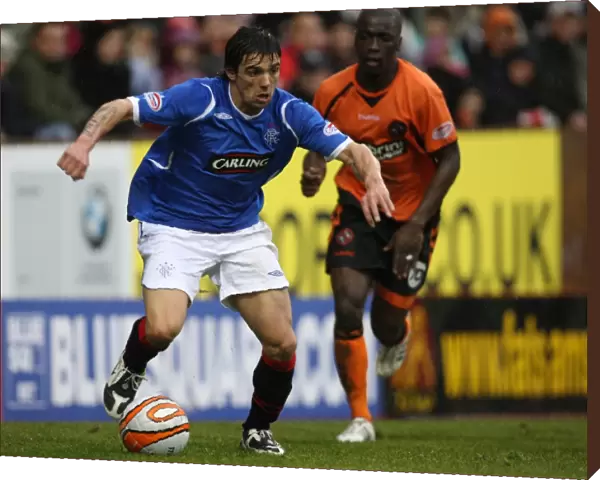 Nacho Novo's Dramatic Equalizer: A 2-2 Thriller - Dundee United vs. Rangers (Clydesdale Bank Premier League)