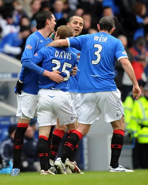 Steve Davis's Dramatic Goal: Rangers Secure Scottish Cup Quarterfinal Victory over Hamilton (5-1)