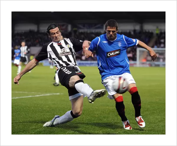 Nacho Novo vs Jack Ross: A Clash in the Scottish Premier League - St Mirren vs Rangers (1-2 in Favor of Rangers)