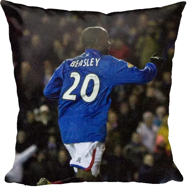 Rangers DaMarcus Beasley: Epic Goal Celebration in 6-1 Victory Over Motherwell at Ibrox Stadium