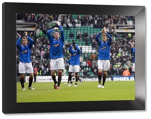 Unforgettable Sportsmanship: Celtic vs Rangers - A 1-1 Draw Celebrated with Respectful Applause from Players