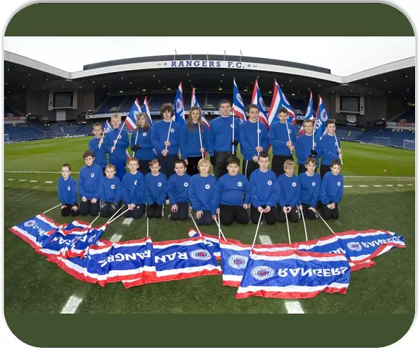 Rangers vs Hearts: Clydesdale Bank Premier League Battle at Ibrox - Flag Bearers Amidst Dramatic 1-1 Stalemate