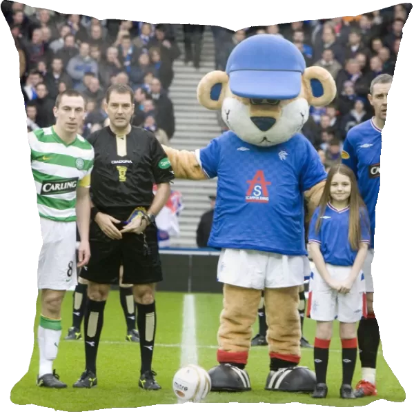 Rangers Mascot Celebrates Premier League Glory: Rangers 1-0 Celtic (Ibrox)
