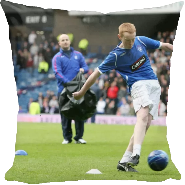 Rangers at Ibrox Stadium: Half Time Penalty Takers in Action - 3-1 Lead over St Mirren (Clydesdale Bank Scottish Premier League)