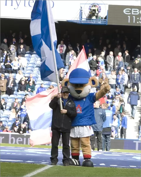 Thrilling 3-3 Draw: Rangers Flag Bearer's Unforgettable Moment at Ibrox - Rangers vs Dundee United