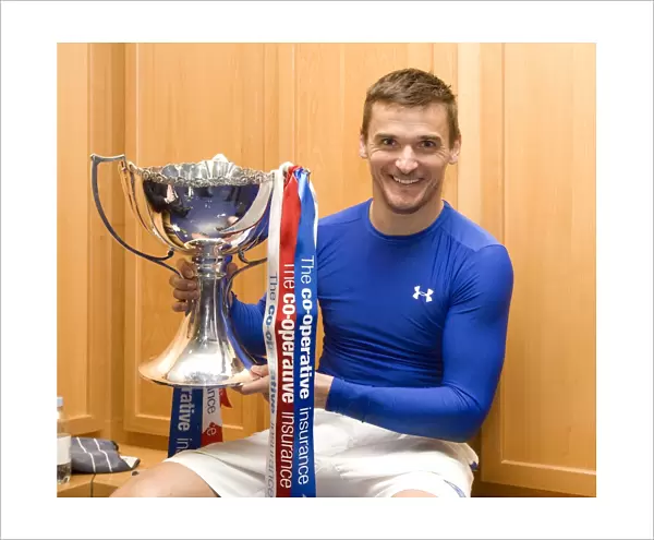 Rangers Football Club: Lee McCulloch's Triumphant Moment with the Co-operative Insurance Cup