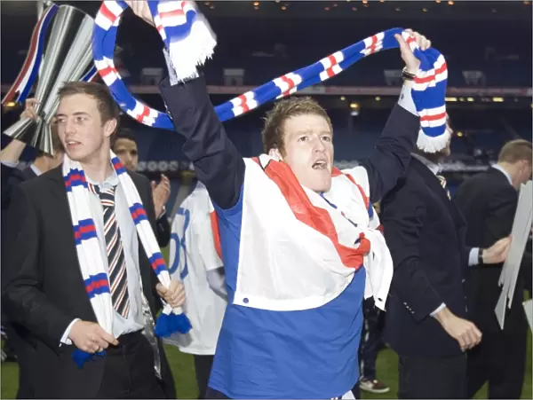 Rangers Football Club: Celebrating SPL League Title Triumph (2009-2010) - Steven Davis and Danny Wilson's Emotional Victory