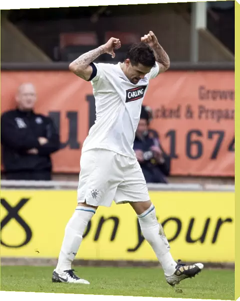 Rangers Nacho Novo: 2-1 Goal Celebration Secures Victory Over Dundee United in Scottish Premier League