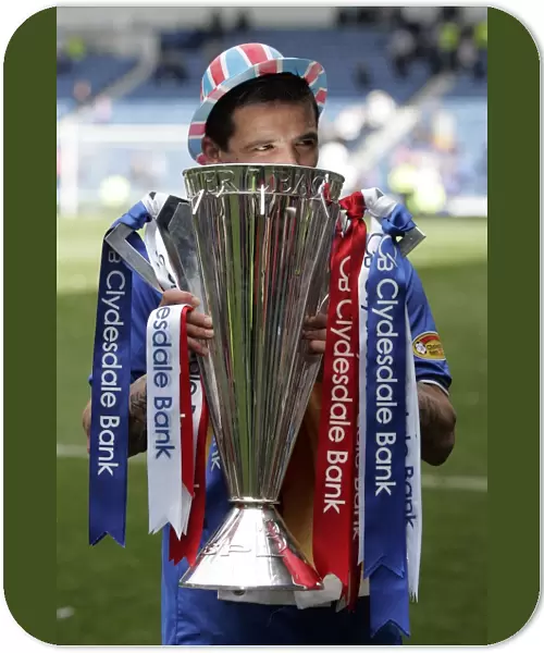 Rangers Football Club: Nacho Novo's Triumph - SPL Champions at Ibrox Stadium