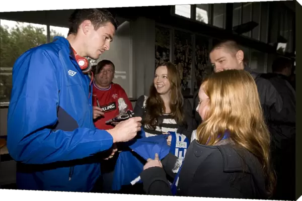 Rangers FC Sydney Festival of Football 2010: A Memorable Meet & Greet with Players and Kyle Lafertty's Autograph Session