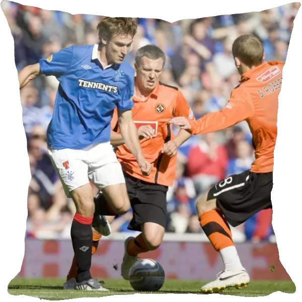 Jelavic vs. Robertson: A Pivotal Moment in Rangers 4-0 Victory over Dundee United