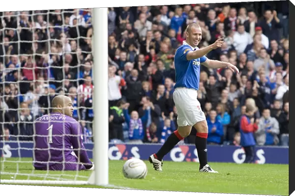Rangers Kenny Miller's Triumphant Third Goal: 4-1 Victory Over Motherwell at Ibrox