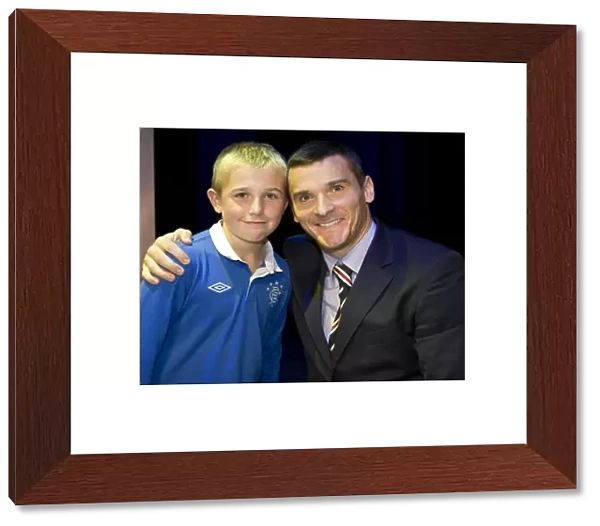 Rangers Football Club: Lee McCulloch Connects with Fan at Junior AGM (2010)
