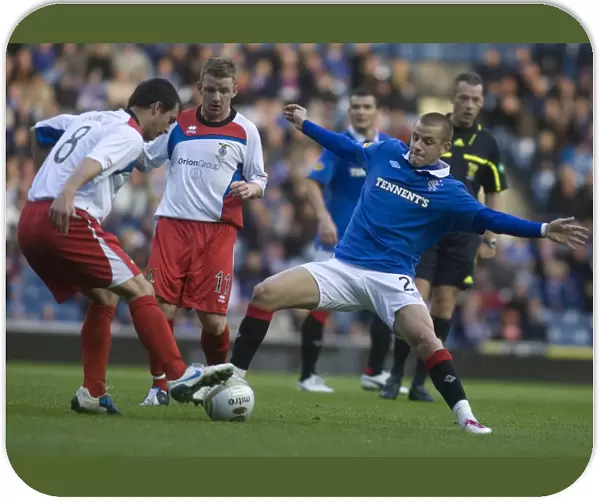 Rangers vs Inverness Caledonian Thistle: A Thrilling 1-1 Draw at Ibrox Stadium - Vladimir Weiss vs Russell Duncan