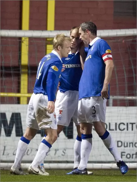 Rangers Steven Whittaker Scores Brace: 4-0 Thrashing of Dundee United in Scottish Premier League