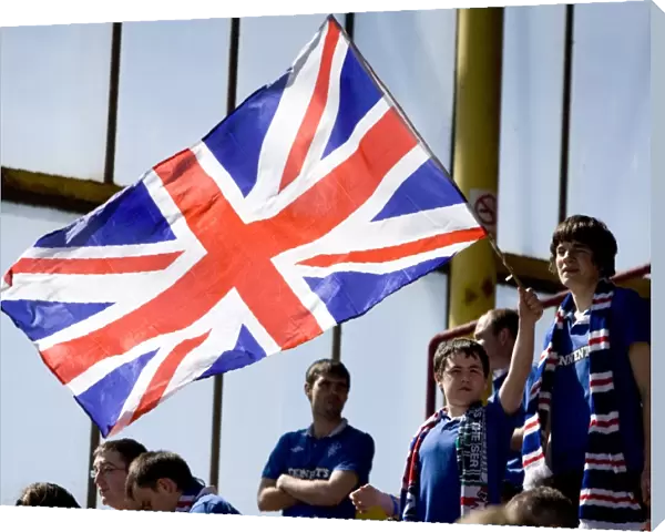 Triumphant Rangers Fan Waves Union Jack: Motherwell 0-5 Rangers