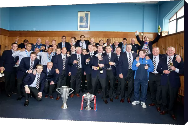 Rangers Football Club: SPL Champions 2010-11 - Homecoming with Trophies: Kilmarnock Victory and SPL & League Cup Celebration