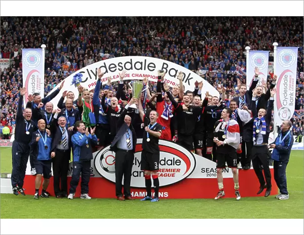 Rangers Football Club: 2010-11 Clydesdale Bank Scottish Premier League Champions - Celebrating Victory at Kilmarnock's Rugby Park