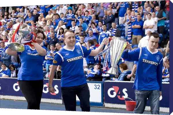 Rangers Football Club: Champions Triumph - Ibrox Parade with SPL and CIS Trophies (1-1 vs Hearts)