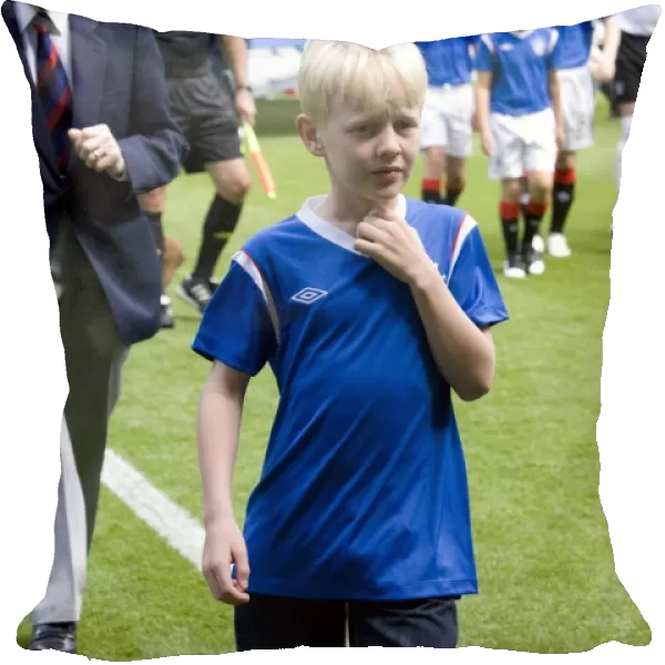 Rangers vs. Heart of Midlothian: A Thrilling 1-1 Draw at Ibrox Stadium - Scottish Premier League Soccer