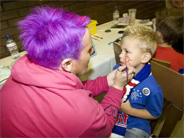 Family Fun at Ibrox: Thrilling 1-1 Draw between Rangers and Heart of Midlothian (Clydesdale Bank Scottish Premier League)