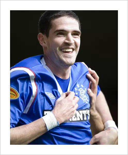 Rangers Kyle Lafferty: Triumphant Goal Celebration vs Motherwell (Clydesdale Bank Scottish Premier League)