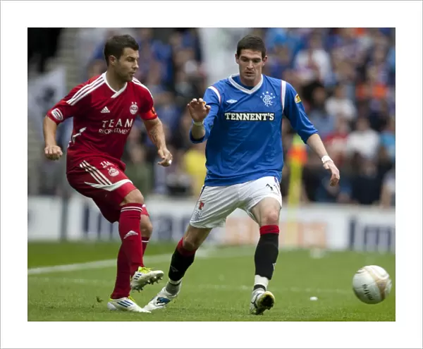 Rangers vs Aberdeen: Kyle Lafferty's Strike Secures 2-0 Lead in Scottish Premier League at Ibrox
