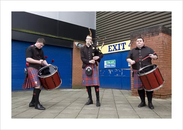 Buskers Bring Color to Scoreless Rangers vs. St. Johnstone Showdown at Ibrox