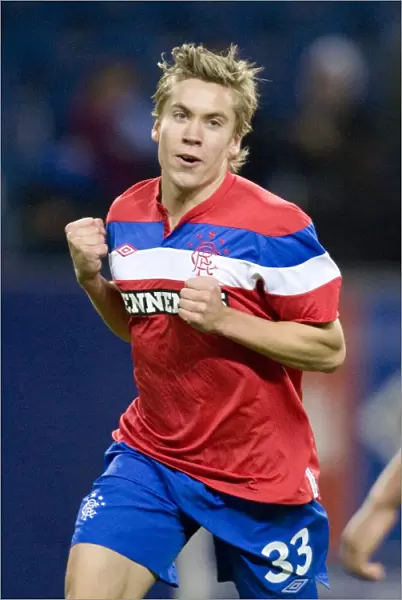 Thomas Bendiksen's Dramatic Goal: Rangers Take the Lead Against Hamburg (2-1)