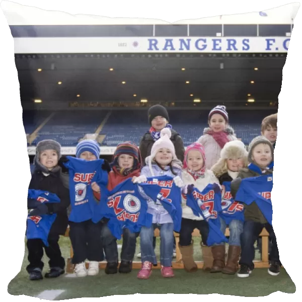 Rangers 3-0 Motherwell: Exciting Clydesdale Bank Scottish Premier League Match at Ibrox Stadium with Cadzow Primary School Children