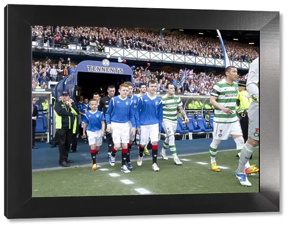 Rangers Football Club: Steven Davis Scores the Epic Winning Goal Against Celtic at Ibrox Stadium - Mascots Go Wild (3-2)