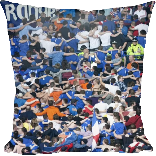 Rangers Glory: Fans Euphoria at Ibrox after Securing a Thrilling 3-2 Victory over Celtic (Scottish Premier League)
