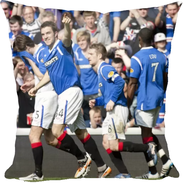 Rangers Euphoria: Andy Little's Dramatic Winning Goal Against Celtic (3-2) at Ibrox Stadium