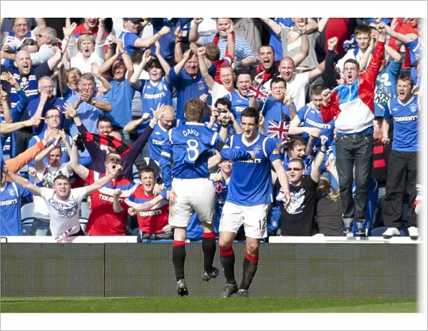 Thrilling Ibrox Showdown: Lee Wallace Scores Game-winning Goal for Rangers (3-2)
