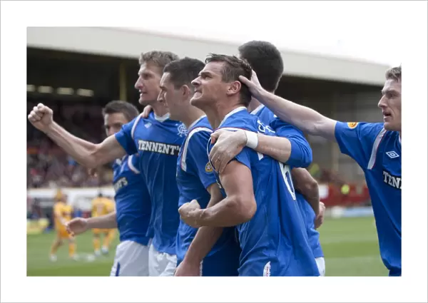 Rangers Glory: Lee McCulloch Scores the Game-Winning Goal Against Motherwell (6-1)