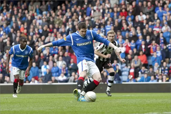 Rangers Kyle Lafferty Scores Decisive Penalty: Rangers 3-1 St Mirren (Clydesdale Bank Scottish Premier League)