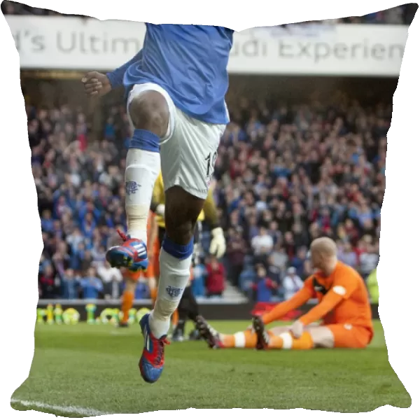 Rangers Sone Aluko: Jubilant in His First Goal Amidst Rangers 5-0 Triumph Over Dundee United (Scottish Premier League)