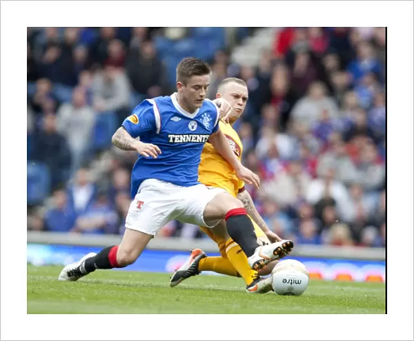 McCabe vs Law: A Riveting Rivalry - Rangers vs Motherwell, Scottish Premier League: A Scoreless Draw at Ibrox