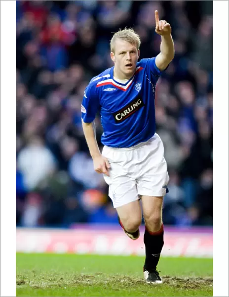 Naismith's Decisive Strike: Rangers 2-0 Dundee United in the Scottish Premier League at Ibrox