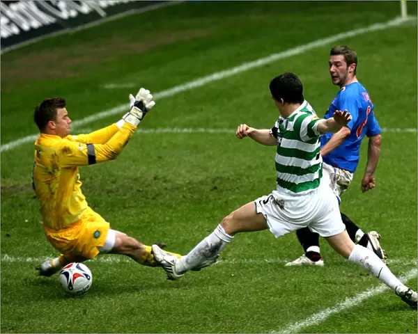 Rangers vs Celtic: Kevin Thomson Scores the Thrilling First Goal at Ibrox in the Scottish Premier League (1-0)