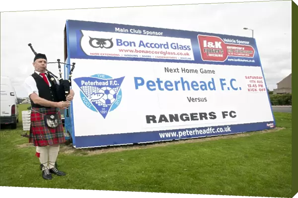 Bagpiper's Grand Welcome: Peterhead vs Rangers - Irn Bru Third Division - Balmoor Park (2-2)